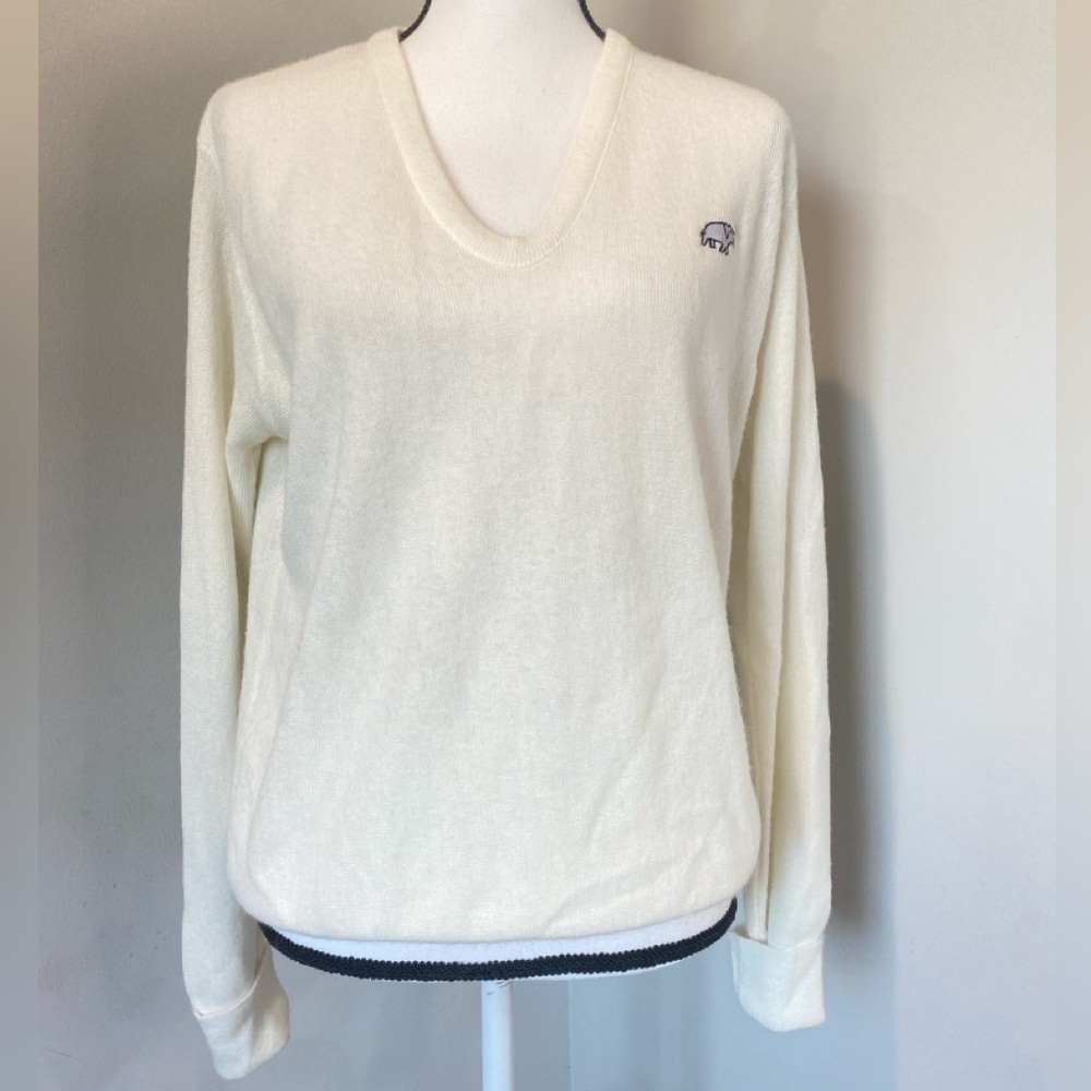 Izod Lacoste Ivory V-neck sweater Embroidered Elephant UA Bama MEDIUM Roll Tide